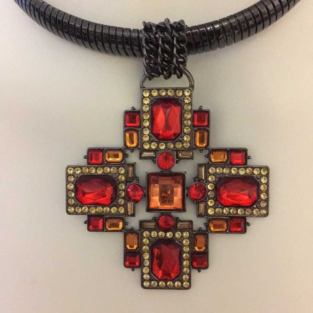 Stunning gothic necklace - Picture 2 of 7